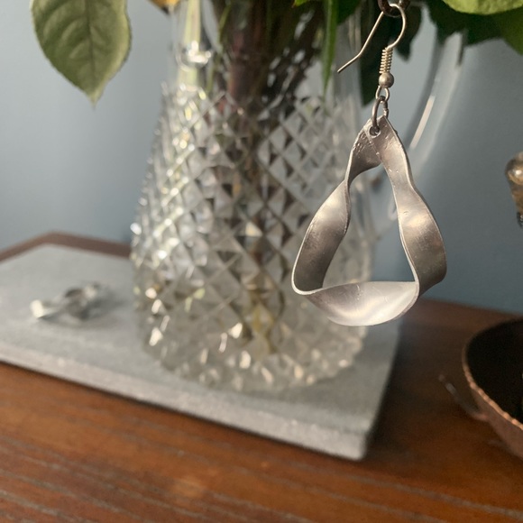 Inverted Hoops - Picture 5 of 5